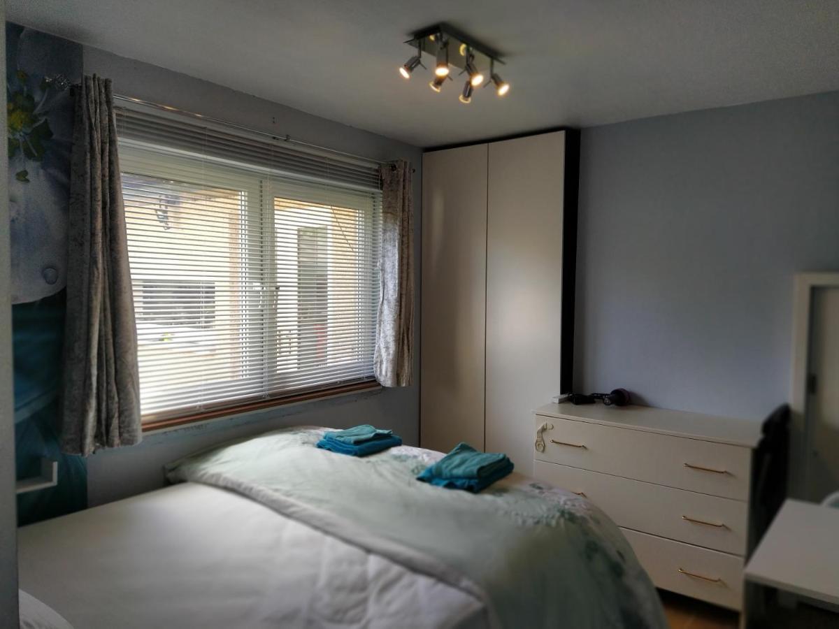 Self Catering Studio Flat Lägenhet Edinburg Exteriör bild