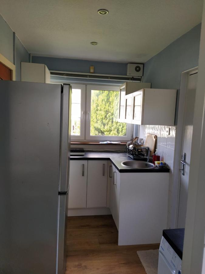 Self Catering Studio Flat Lägenhet Edinburg Exteriör bild